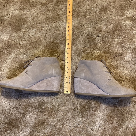 TOMS Desert Wedge Ankle Boots - Picture 8 of 8